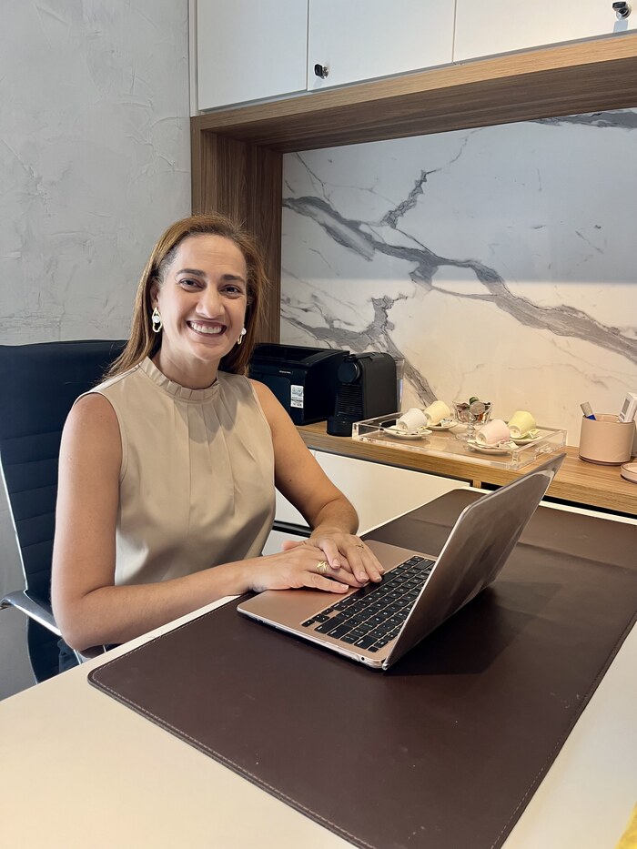 Luana Mota Martins no consultório